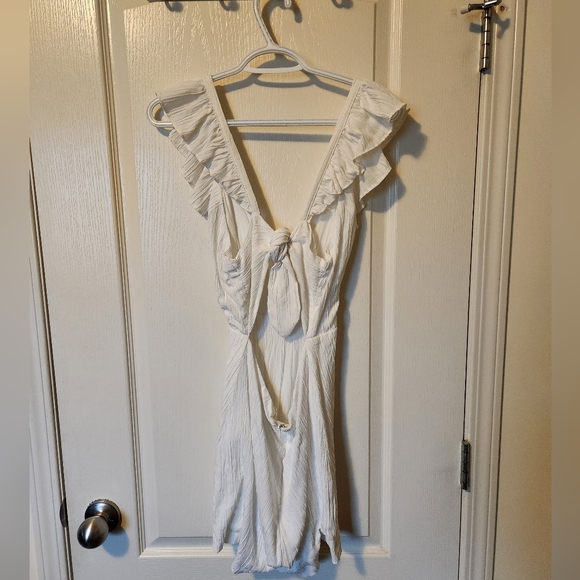 White v neck romper - Picture 2 of 4